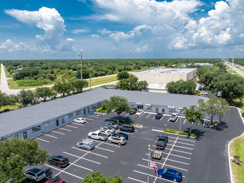 More Photos Of 20020 Veterans Blvd, Port Charlotte Office For Lease