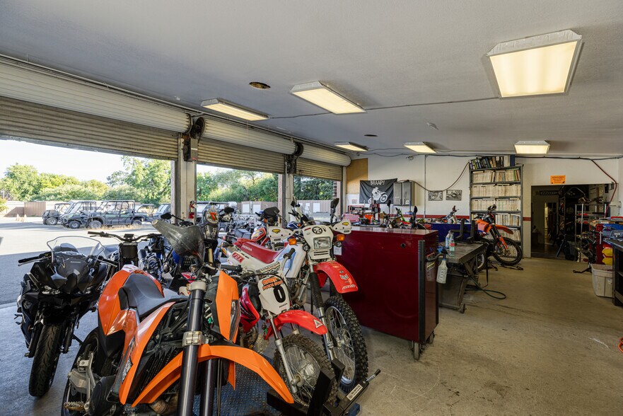 More Photos Of 3480 Petaluma Blvd N, Petaluma Self Storage For Sale