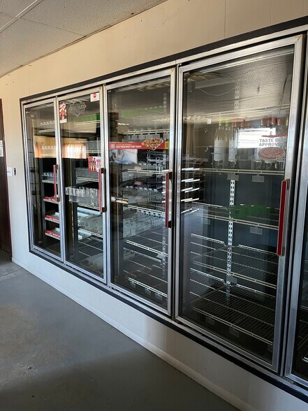 More Photos Of 510 E Main St, Atlanta Convenience Store For Sale