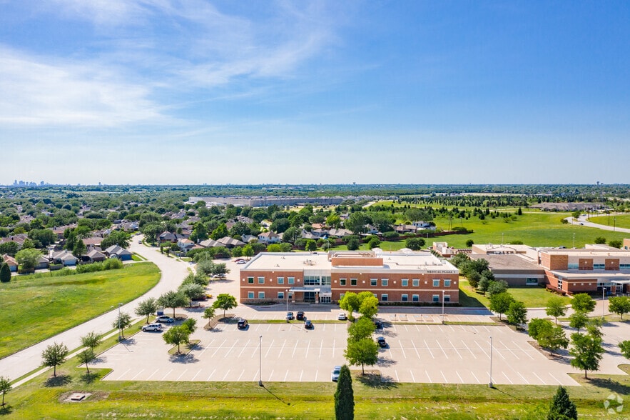 More Photos Of 341 Wheatfield Dr, Sunnyvale Medical For Lease