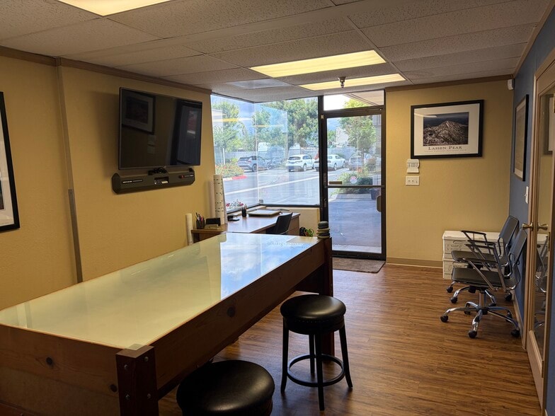 More Photos Of 2921-2937 Larkin Ave, Clovis Warehouse For Sale