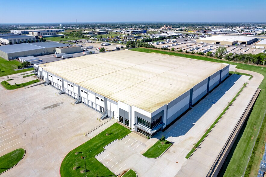 More Photos Of 8707 Pole Rd, Oklahoma City Unknown For Lease