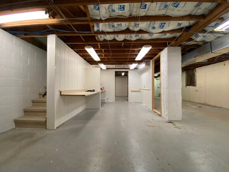 More Photos Of 915 N Hanover St, Elizabethtown Medical For Sale