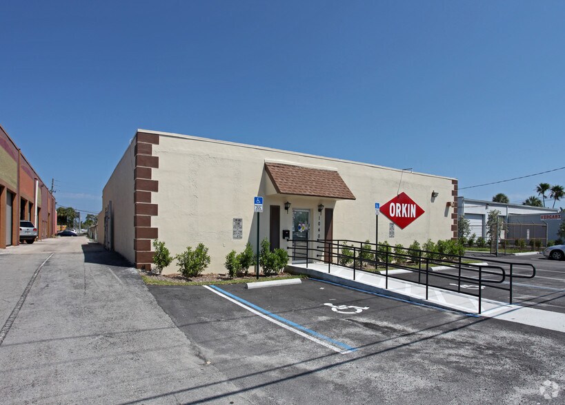 More Photos Of 1040 S Andrews Ave, Pompano Beach Light Distribution For Sale