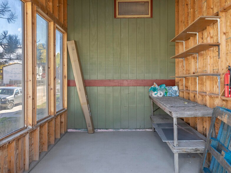 More Photos Of 609 Clinton St, Ridgway Apartments For Sale