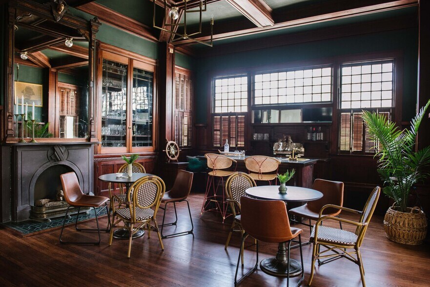 More Photos Of 1103 33rd St, Galveston Hotel For Sale