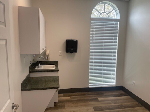 More Photos Of 1715 SE Tiffany Ave, Port Saint Lucie Medical For Lease