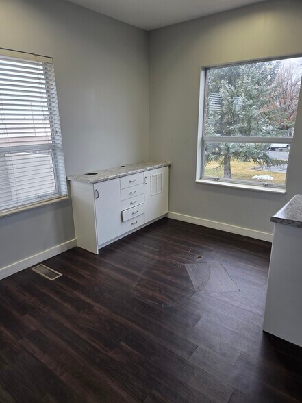 More Photos Of 1455 400 E Suite 3A, Logan Healthcare For Lease