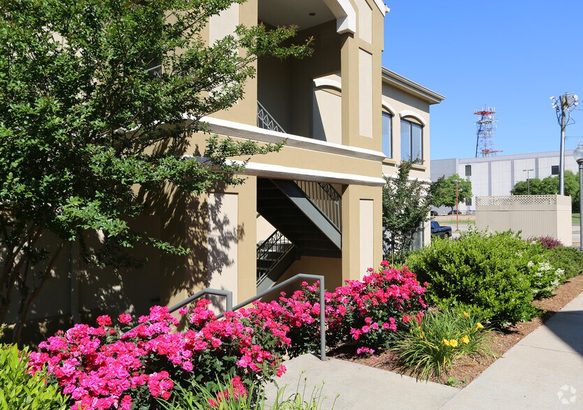 More Photos Of 2395 Wall St SE, Conyers Office For Lease