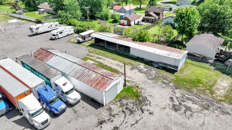 More Photos Of 127 Basin St, Hebron Warehouse For Lease