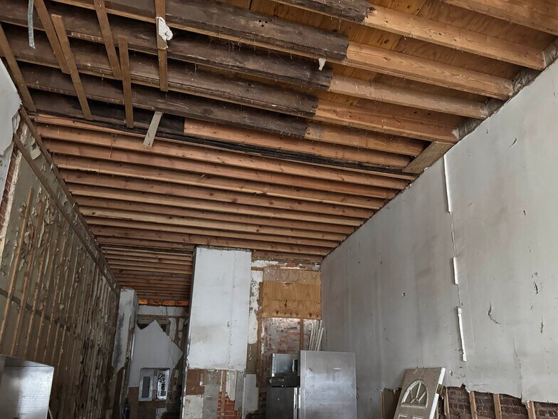 More Photos Of 443-447 E 25th St, Baltimore Storefront Retail Residential For Sale