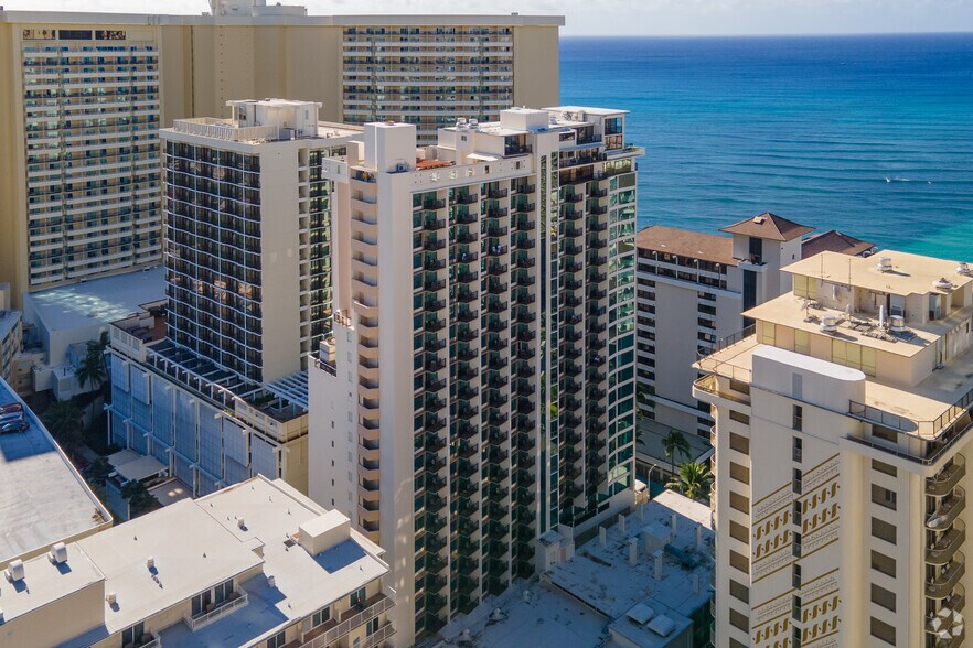 More Photos Of 205 Lewers St, Honolulu Hotel For Lease