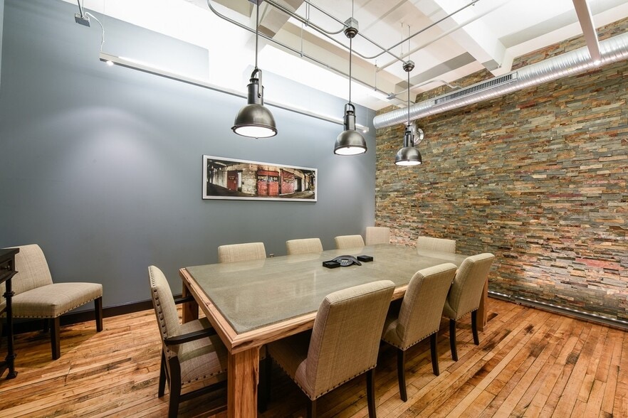 More Photos Of 701 Seneca St, Buffalo Light Manufacturing For Lease