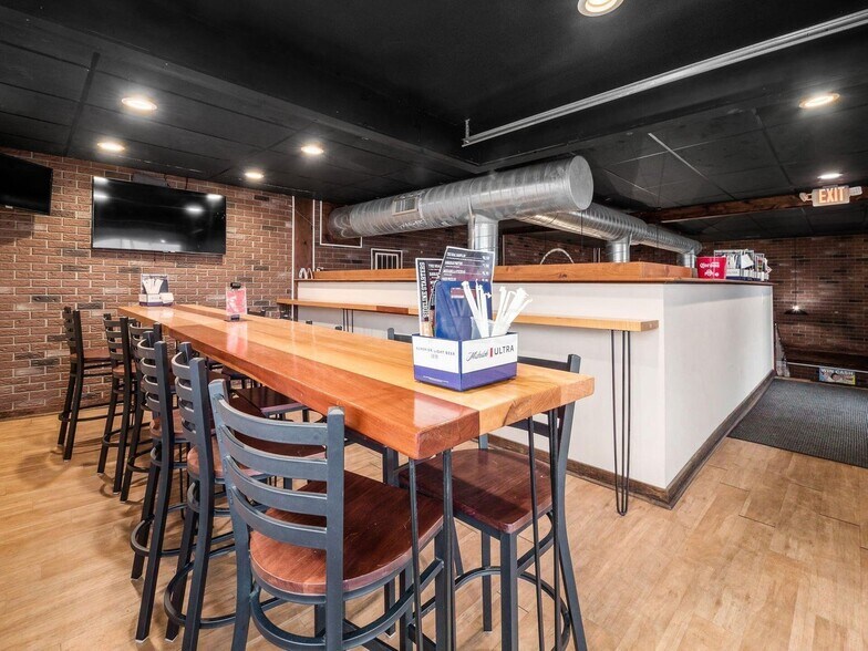 More Photos Of 7360-7362 E Main St, Reynoldsburg Storefront Retail Office For Sale