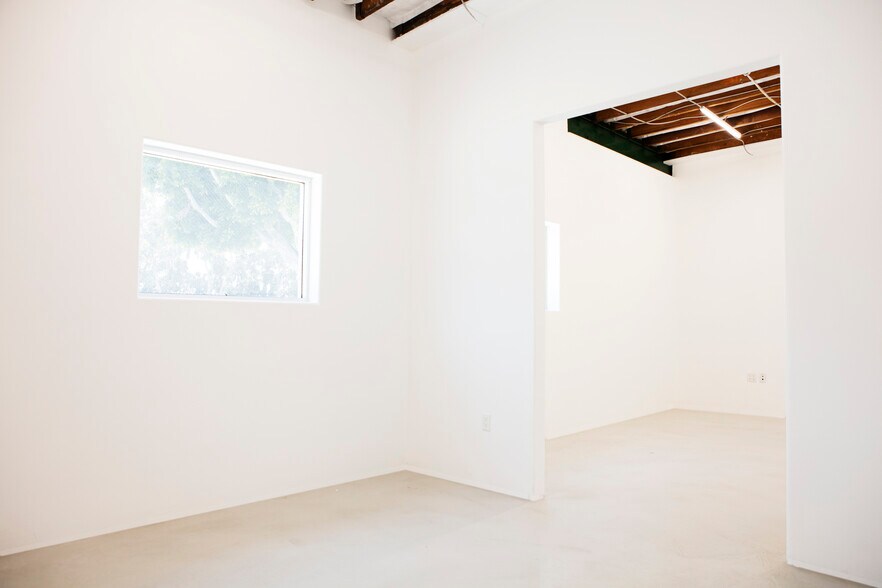 More Photos Of 4437 Telegraph Rd, Los Angeles Warehouse For Sale