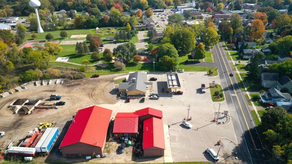 More Photos Of 390 W Main St, Stockbridge Service Station For Sale