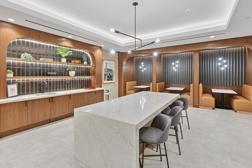More Photos Of 16430 N Scottsdale Rd, Scottsdale Unknown For Lease