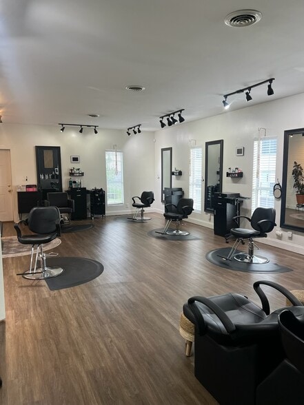 More Photos Of 200 High Point Dr, Johnson City Religious Facility For Lease