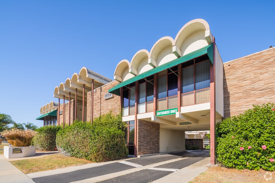 More Photos Of 3840 Woodruff Ave, Long Beach Medical For Lease