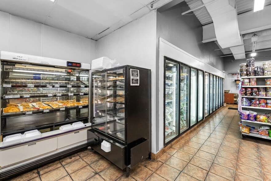 More Photos Of 36886 Ryan Rd, Sterling Heights Supermarket For Sale