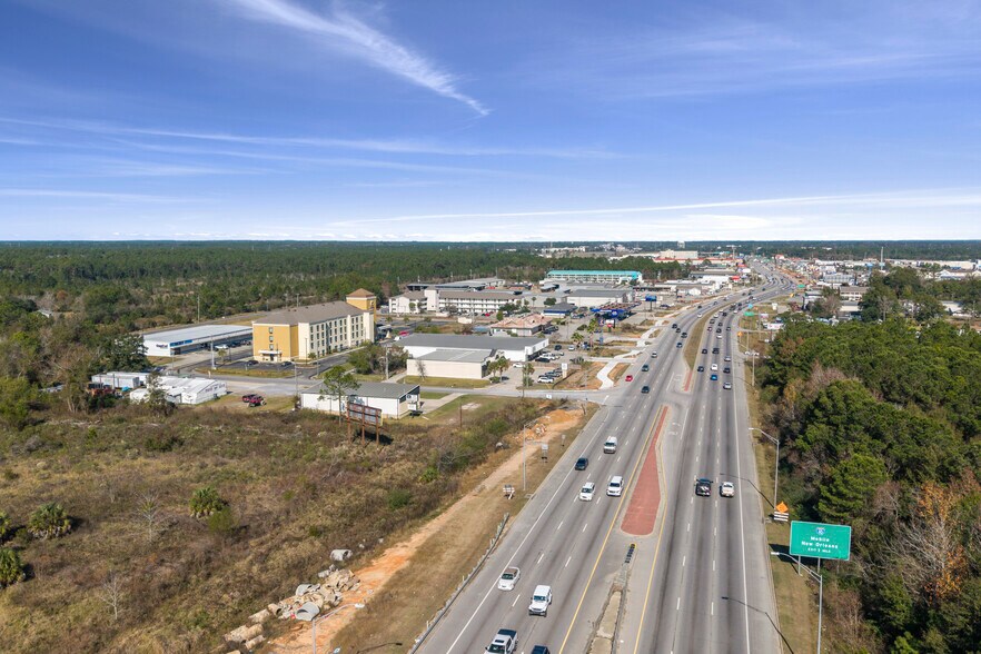 More Photos Of 15237 Russell Blvd, Gulfport Auto Salvage Facility For Lease