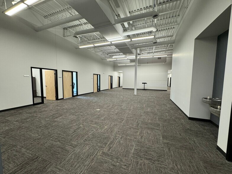 More Photos Of 3701 Main St, Elkhart Industrial For Lease