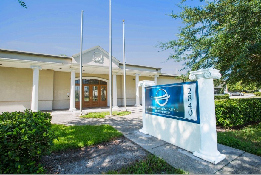 More Photos Of 2840 W Orange Ave, Apopka Warehouse For Lease