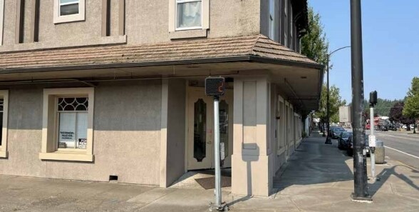 More Photos Of 101-109 W Railroad St, Shelton Apartments For Lease