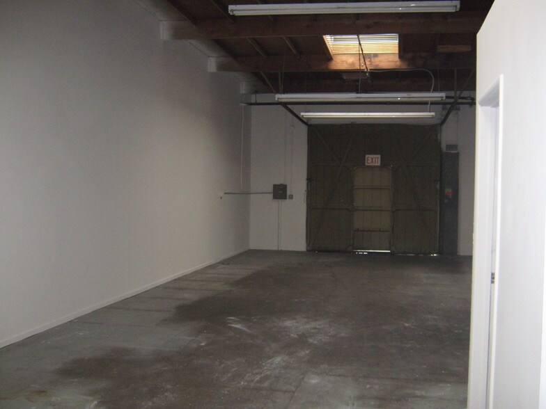 More Photos Of 1600-1618 E Wilshire Ave, Santa Ana Manufacturing For Lease