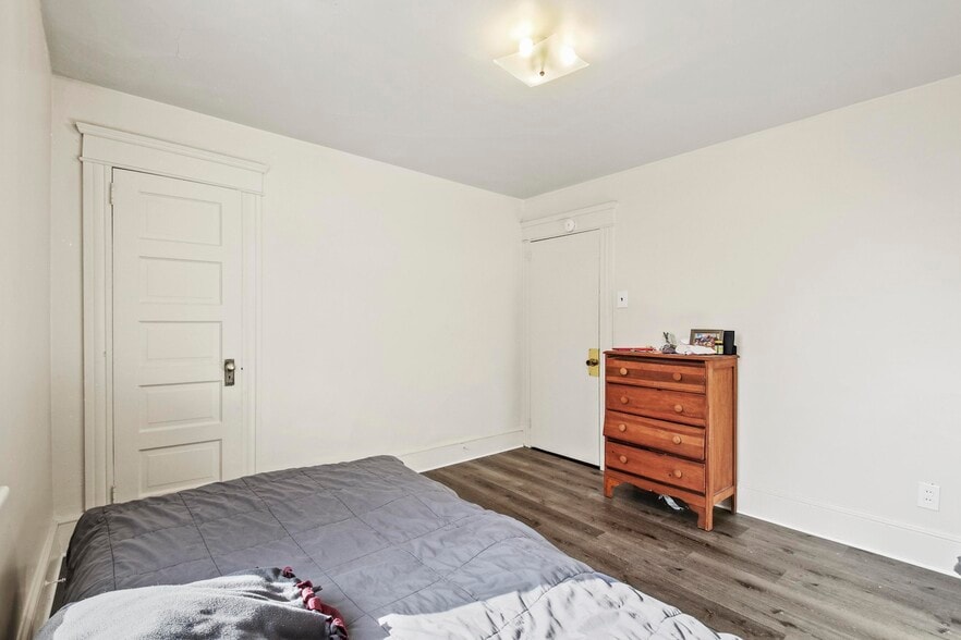 More Photos Of 37 Pierce St, Kingston Multifamily For Sale