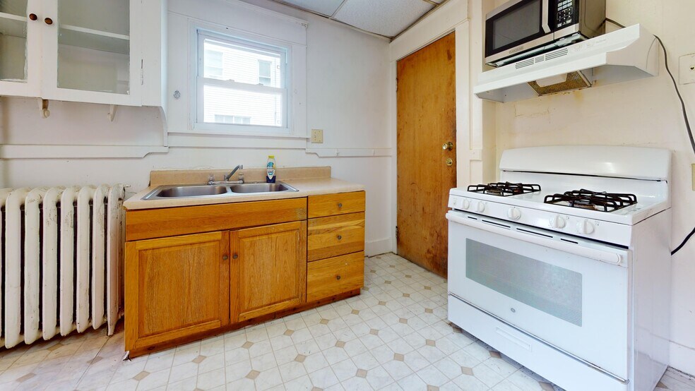 More Photos Of 214 Delaware Ave, Ithaca Apartments For Sale