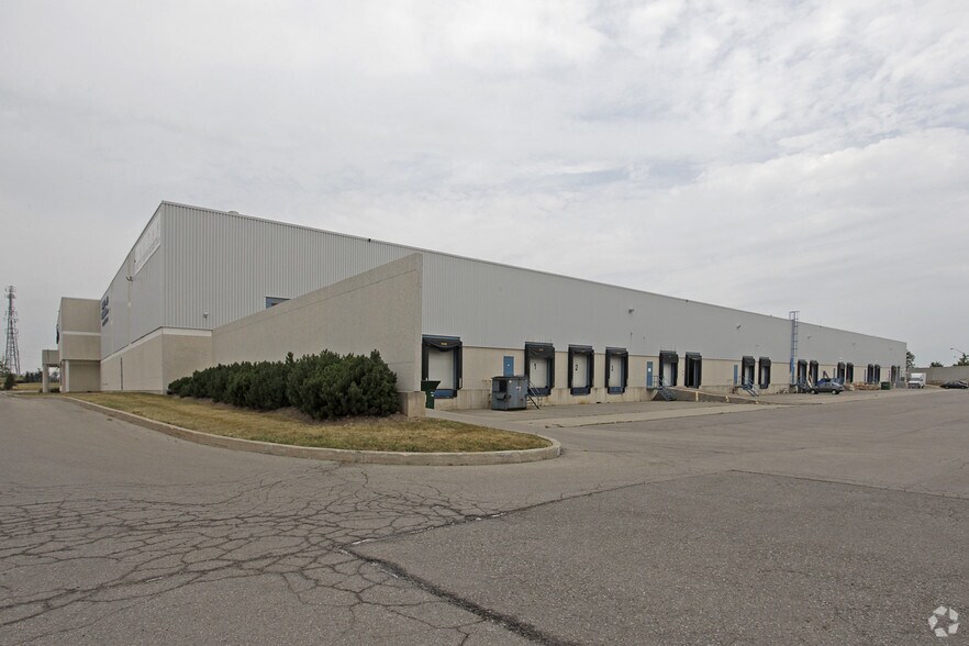 More Photos Of 2679 Bristol Cir, Oakville Warehouse For Lease