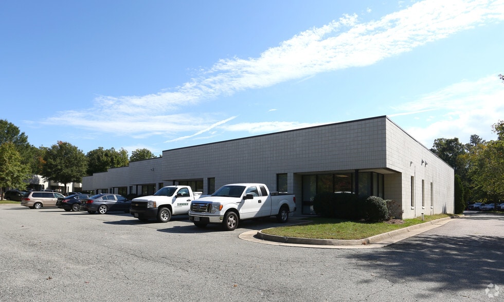 Primary Photo Of 13513 E Boundary Rd, Midlothian Light Distribution For Sale