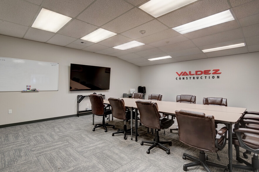 More Photos Of 499 NE Midway Blvd, Oak Harbor Office For Sale