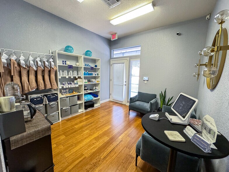 More Photos Of 600 Round Rock West, Round Rock Office For Lease