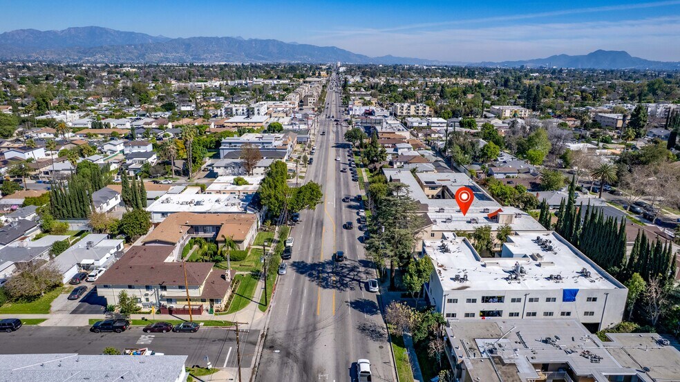 More Photos Of 13430 Victory Blvd, Van Nuys Apartments For Sale