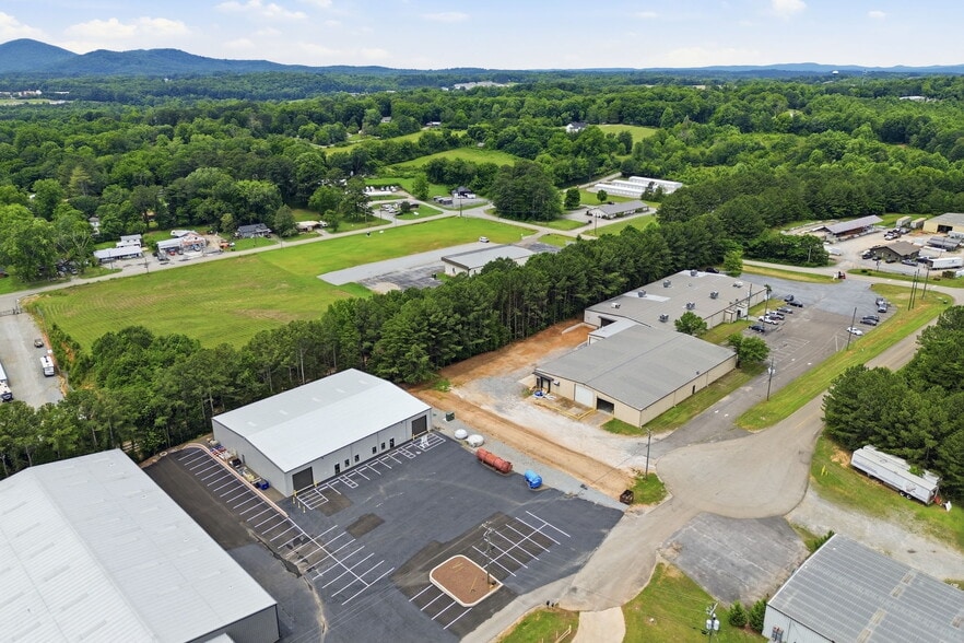 More Photos Of 120 Don Westbrook S Ave, Jasper Manufacturing For Sale