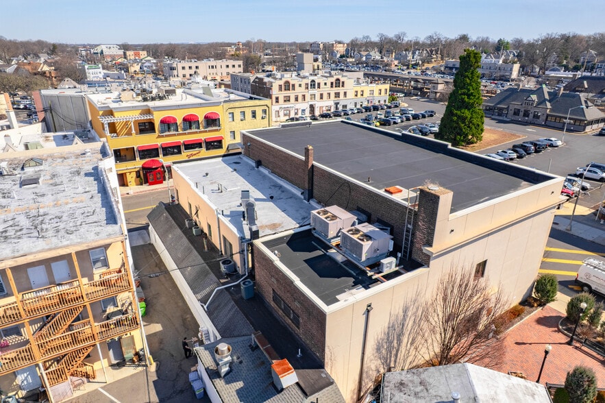 More Photos Of 7-13 Elm St, Westfield Restaurant For Lease