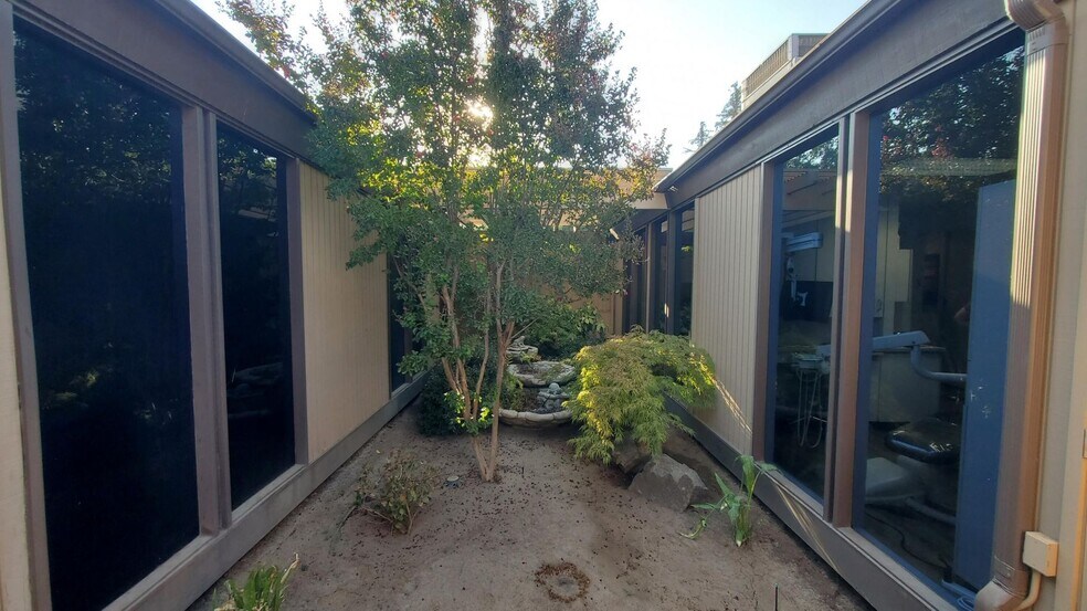 More Photos Of 2740 W Main St, Visalia Medical For Lease