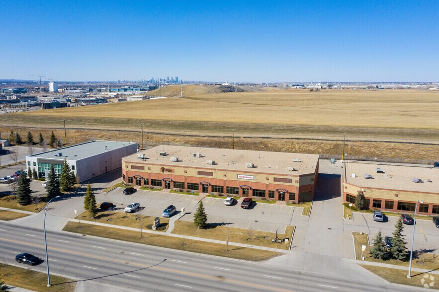 More Photos Of 3220-3336 114th Ave SE, Calgary Storefront Retail Office For Lease