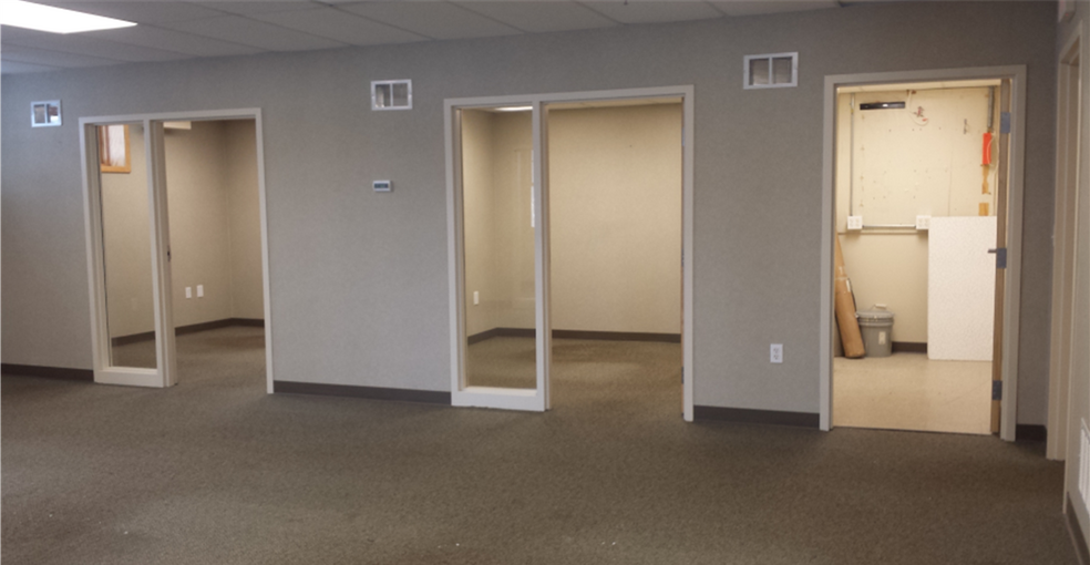 More Photos Of 770 Beacon St, West Dundee Medical For Sale