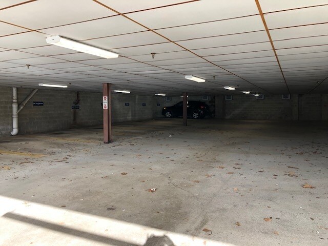 More Photos Of 340 E Northfield Rd, Livingston Medical For Sale
