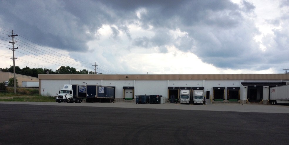 More Photos Of 2929 32nd St SE, Kentwood Manufacturing For Lease