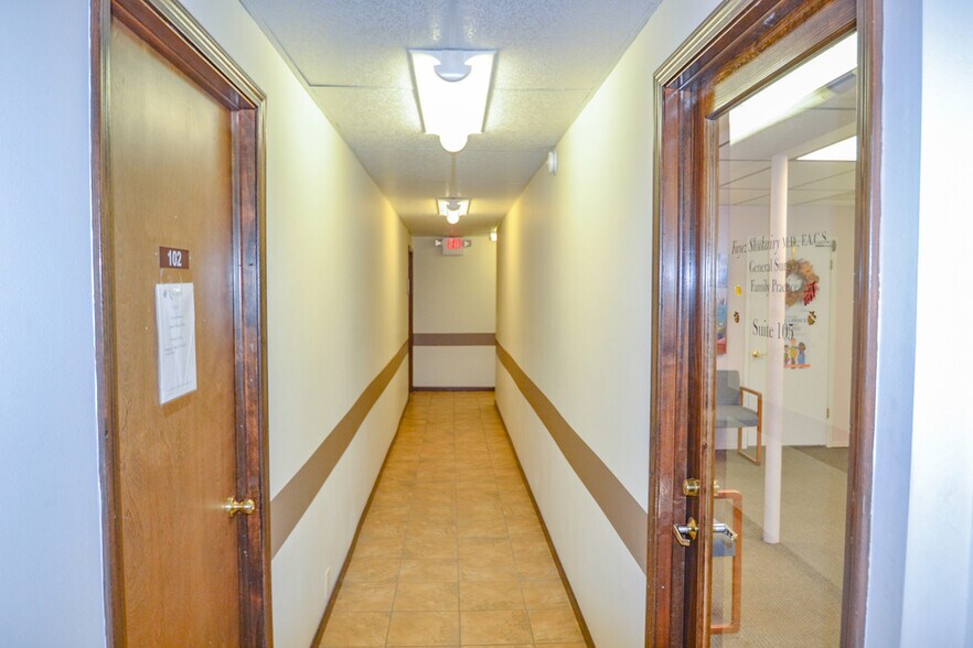 More Photos Of 1050 S Milford Rd, Highland Township Medical For Lease