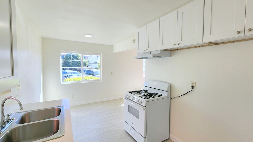 More Photos Of 2325 Angela St, Pomona Apartments For Sale