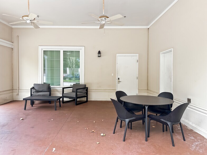 More Photos Of 235 N Westmonte Dr, Altamonte Springs Coworking Space