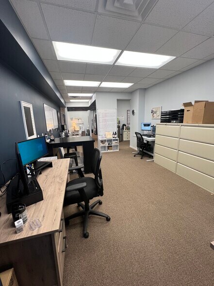 More Photos Of 819 Commercial Ave, Anacortes Office For Sale