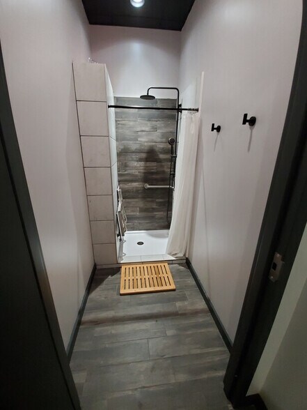 More Photos Of 4312 Republic Ct, Concord Warehouse For Lease