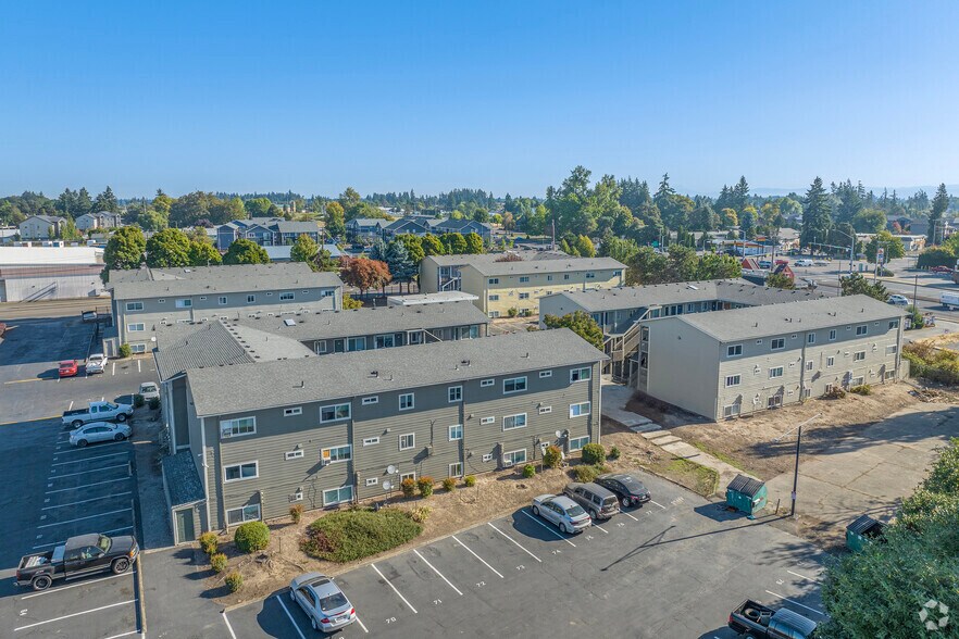More Photos Of 2520 Hyacinth St NE, Salem Apartments For Sale