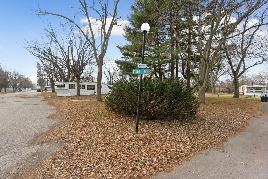 More Photos Of 1806 E Webster Rd, Flint Manufactured Housing Mobile Home Park For Sale